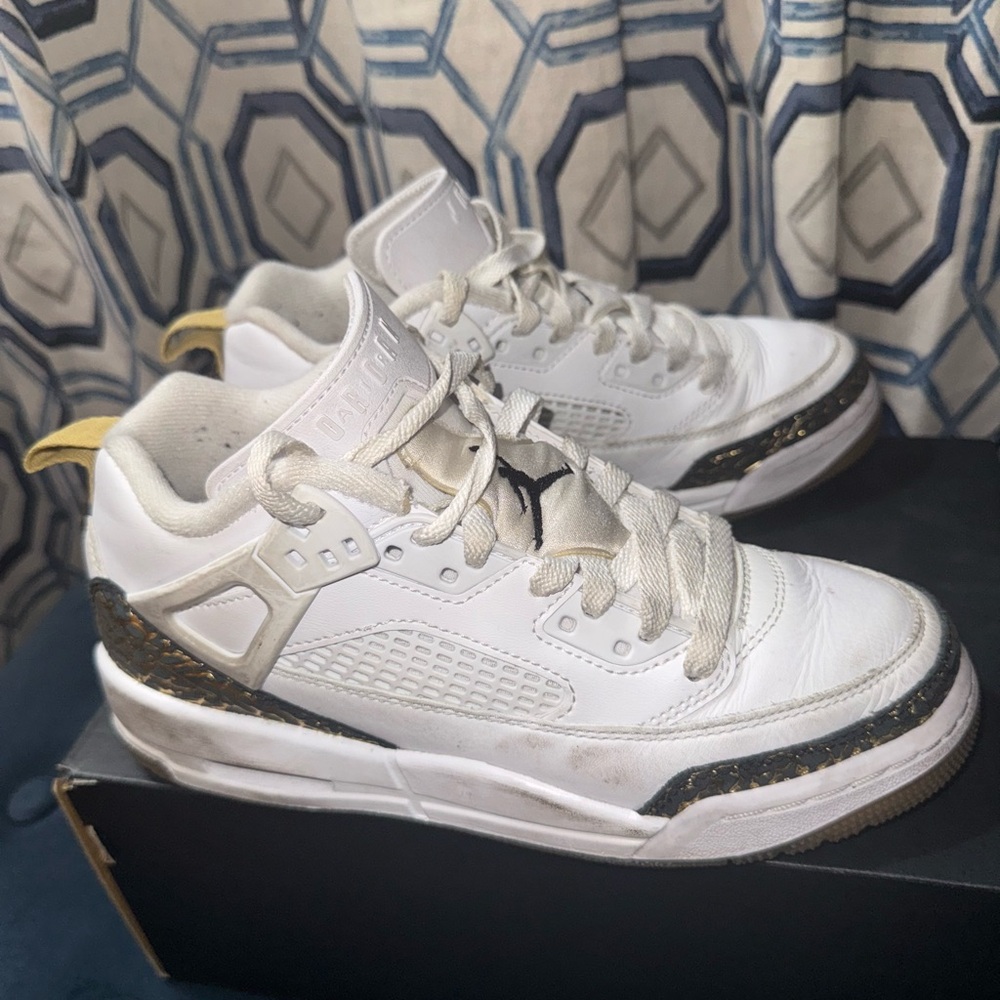 Jordan Spizike Low BG "Spike Lee" White/Black-Metallic Gold-Original Box/Size 5y